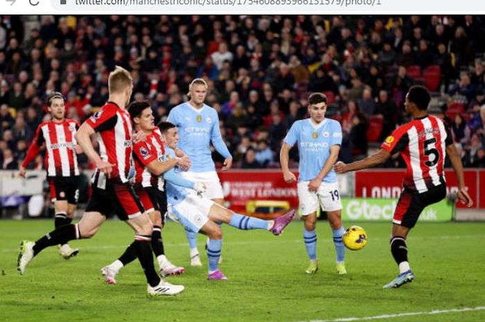 Momen Phil Foden membobol gawang Brentford pada pekan ke-23 Liga Inggris 2023-2024, Selasa (6/2/2024).