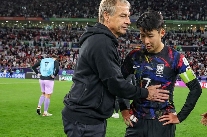 Pelatih Korea Selatan Jurgen Klinsmann mendapat sorotan seusai The Taeguk Warriors kalah dari Yordania dan gagal ke final Piala Asia 2023.