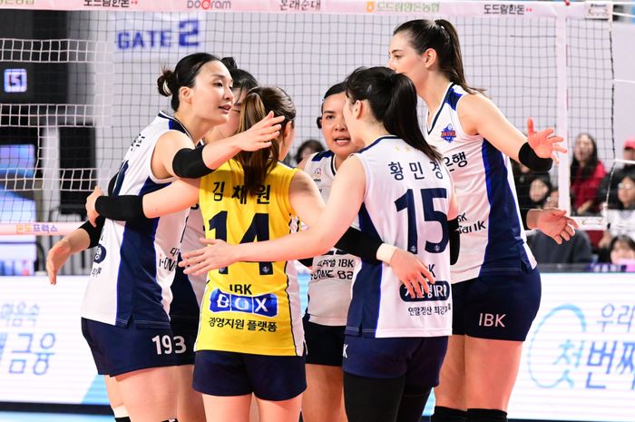 Outside hitter baru Red Sparks, Pyo Seung-ju (paling kiri), saat masih memperkuat Hwaseong IBK Altos di Liga Voli Korea 2023-2024.