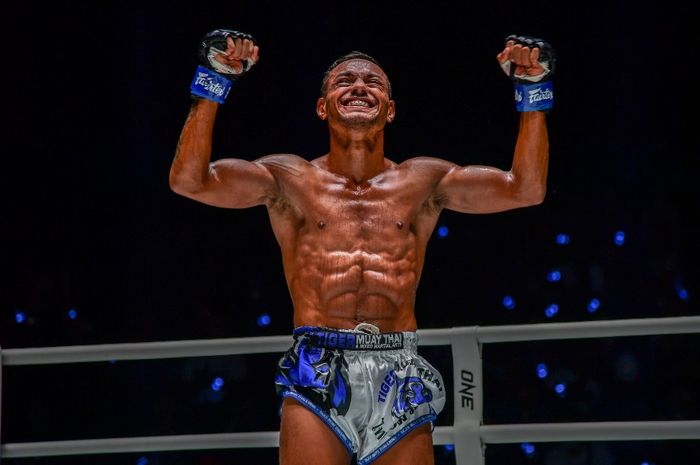 Penantang ranking 3 kelas bantam Muay Thai ONE Championship asal Brasil, Felipe Lobo 