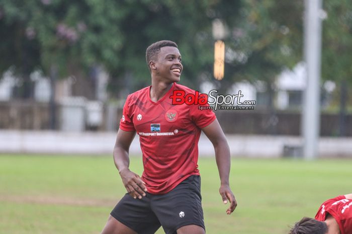 Pemain timnas U-20 Indonesia, Meshal Hamzah Basier Osman, sedang berlatih di Lapangan A, Senayan, Jakarta, Jumat (9/2/2024).