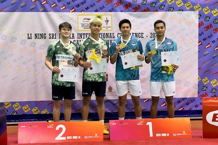 Ganda putra Indonesia, Yeremia Erich Yoche Yacob Rambitan dan Rahmat Hidayat, setelah memenangi final Sri Lanka International Challenge 2024 di District Sports Complex, Galle, Sri Lanka, Minggu (11/2/2024)