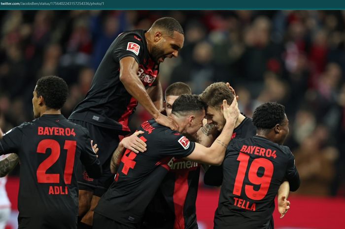 Bayer Leverkusen sukses membantai Bayern Muenchen 3-0 dalam lanjutan Bundesliga 2023-2024, Sabtu (10/2/2024) malam WIB.