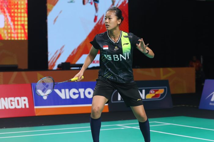 Tunggal putri Indonesia, Putri Kusuma Wardani saat tampil pada laga perdana babak penyisihan Grup X antara Indonesia vs Kazakhstan pada Kejuaraan Beregu Asia 2024 di Setia City Convention Centre, Selangor, Malaysia, Selasa (13/2/2024).