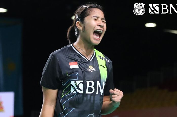 Tunggal putri Indonesia, Ester Nurumi Tri Wardoyo, saat menghadapi Wong Ling Ching dari Malaysia pada perempat final Kejuaraan Beregu Asia 2024 di Selangor, Malaysia, 16 Februari 2024.