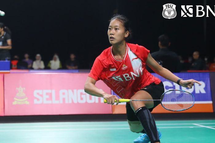 Tunggal putri Indonesia, Putri Kusuma Wardani, saat menghadapi Supanida Katethong dari Thailand pada semifinal Kejuaraan Beregu Asia 2024 di Selangor, Malaysia, 17 Februari 2024.