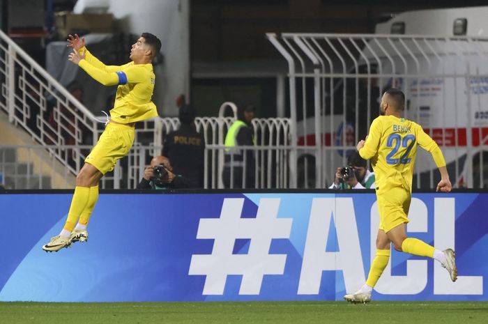 Cristiano Ronaldo merayakan gol untuk Al Nassr. Ronaldo melakukan selebrasi Siuu pertamanya di Liga Arab Saudi tahun ini ketika menghadapi Al Fateh (17/2/2024).