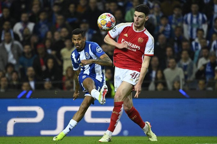 Tendangan melengkung nan cantik dari Wenderson Galeno membungkam Arsenal di Stadion Dragao pada leg pertama babak 16 besar Liga Champions 2023-2024.