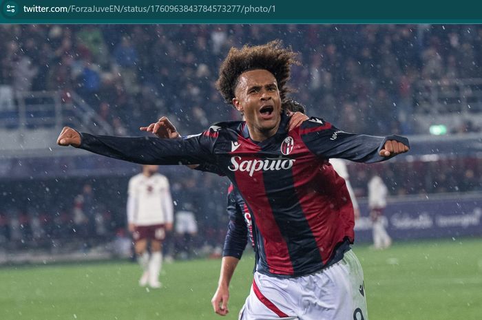 Penyerang Bologna, Joshua Zirkzee, menjadi incaran utama AC Milan.