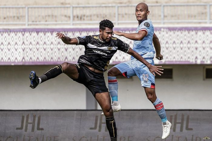 Suasana pertandingan antara Dewa United vs RANS Nusantara FC pada laga pekan ke-26 Liga 1 2023-2024 di Stadion Indomilk Arena, Tangerang, Selasa (27/2/2024).