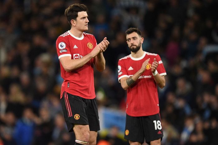 Dua pemain Man United, Harry Maguire dan Bruno Fernandes.