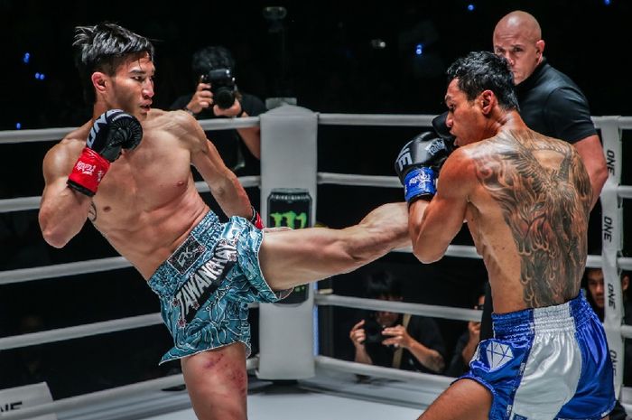 Juara kelas bulu Muay Thai ONE Championship, Tawanchai PK Saenchai, akan kembali berhadapan melawan Jo Nattawut di ONE 167.