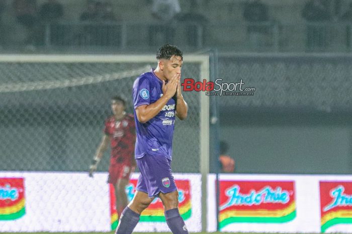 Jack Brown sedang melakukan selebrasi seusai mencetak gol dalam laga pekan ke-29 Liga 1 2023 antara Persita Tangerang versus Arema FC di Stadion Indomilk Arena, Tangerang, Banten, Rabu (13/3/2024) malam.