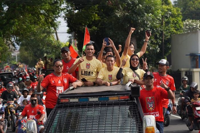 Konvoi perayaan keberhasilan Malut United FC promosi ke Liga 1, Kamis (14/3/2024) di Ternate.