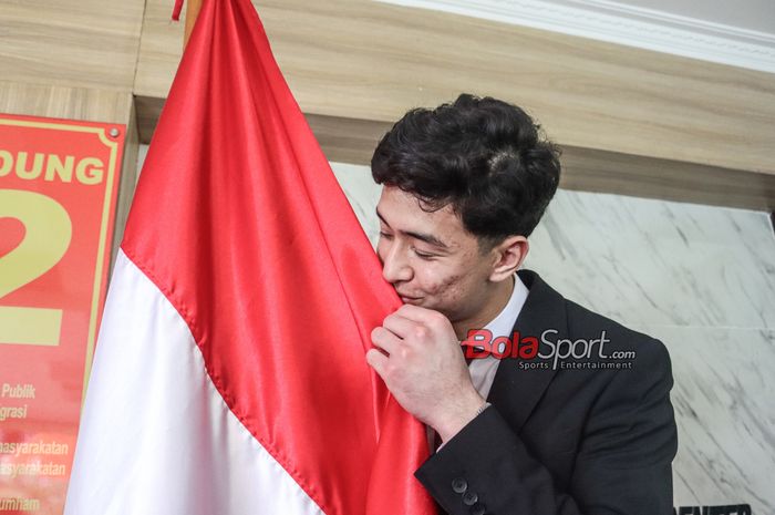 Cyrus Margono berpeluang dipanggil timnas Indonesia usai disambangi pelatih kiper Sjoerd Woudenberg jelang lawan China dan Jepang di Kualifikasi Piala Dunia 2026.