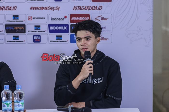 Pemain timnas U-20 Indonesia, Ji Da-bin, sedang memberikan keterangan kepada awak media di Stadion Madya, Senayan, Jakarta, Senin (25/3/2024) malam.