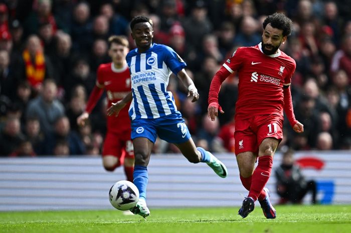 Aksi winger Liverpool, Mohamed Salah, pada laga pekan ke-30 Liga Inggris di Stadion Anfield, Minggu (31/3/2024).