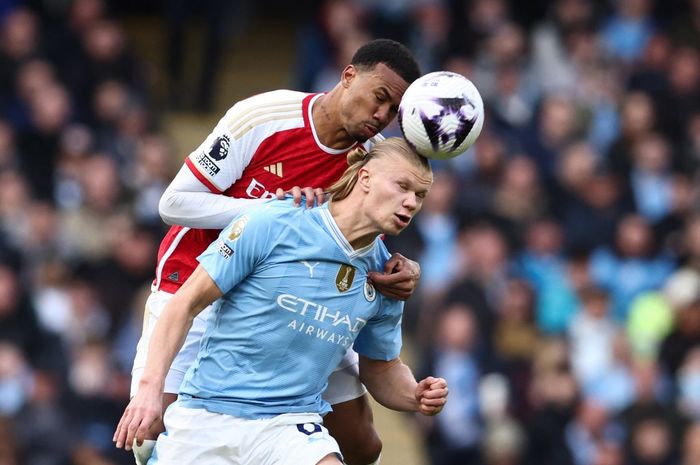 Aksi striker Manchester City, Erling Haaland, pada laga Liga Inggris pekan ke-30 melawan Arsenal di Stadion Etihad, Minggu (31/3/2024).