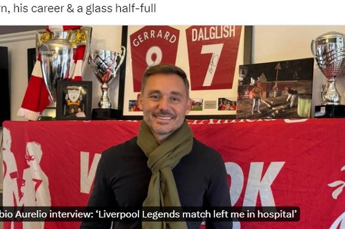 Fabio Aurelio mengalami cedera serius dalam laga legenda Liverpool vs Legenda Ajax.