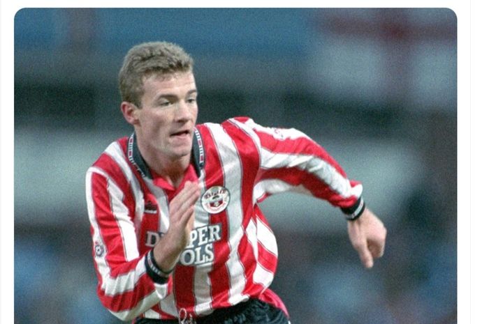 Dalam usia belum genap 18 tahun, Alan Shearer menjadi pencetak hattrick termuda sepanjang sejarah Liga Inggris pada 8 Apri 1988.  