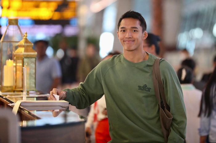 Tunggal putra Indonesia, Jonatan Christie, jelang keberangkatan menuju China di Bandara Soekarno-Hatta, Tangerang, Banten, Minggu, 7 April 2024