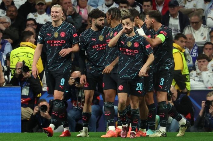 Manchester City dalam laga kontra Real Madrid pda leg pertama perempat final Liga Champions 2023-2024.