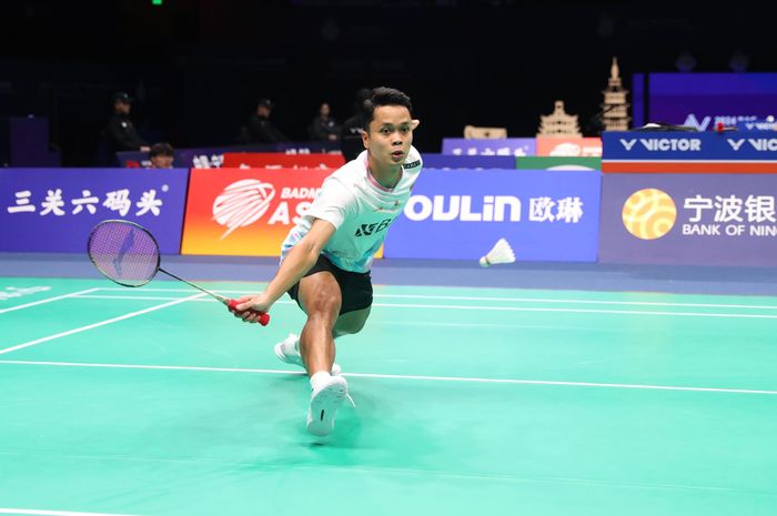 Tunggal putra Indonesia, Anthony Sinisuka Ginting, saat tampil pada babak pertama Kejuaraan Asia 2024 di Ningbo, China, 10 April 2024.