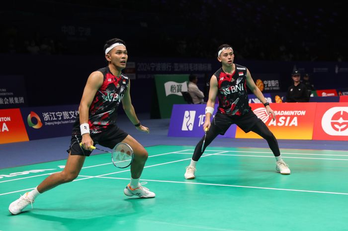 Pasangan ganda putra Indonesia, Fajar Alfian/Muhammad Rian Ardianto, pada babak pertama Kejuaraan Asia 2024 di Ningbo Olympic Sports Center Gymnasium, Rabu (10/4/2024).