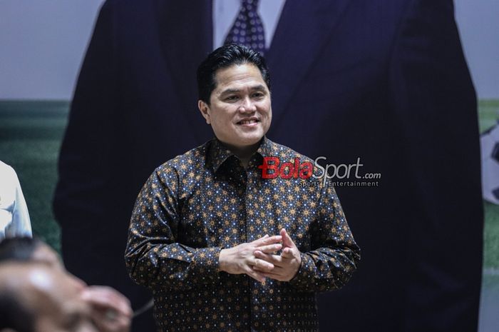 Ketua Umum PSSI, Erick Thohir, saat hadir dalam acara HUT PSSI ke-94 tahun di Menara Danareksa, Gambir, Jakarta, Jumat (19/4/2024).