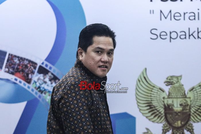 Ketua Umum PSSI, Erick Thohir, saat hadir dalam acara HUT PSSI ke-94 tahun di Menara Danareksa, Gambir, Jakarta, Jumat (19/4/2024).