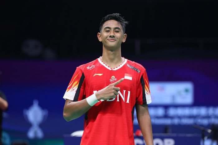 Pebulu tangkis tunggal putra Indonesia, Alwi Farhan, berpose setelah tampil pada partai kelima Thomas Cup 2024 di Hi-Tech Zone Sport Centre, Chengdu, Sichuan, China, Sabtu (27/4/2024).