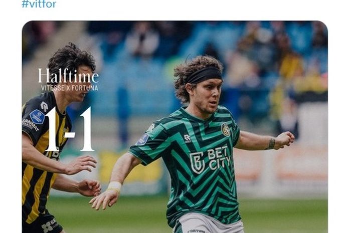 Aksi Alen Halilovic saat Fortuna Sittard dikalahkan Vitesse dalam lanjutan Liga Belanda 2023-2024.