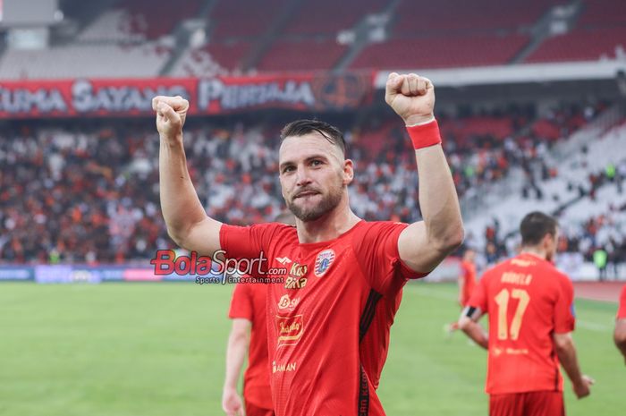 Marko Simic sedang melakukan selebrasi seusai mencetak gol dalam laga pekan ke-34 Liga 1 2023 antara Persija Jakarta versus PSIS Semarang di Stadion Utama Gelora Bung Karno, Senayan, Jakarta, Selasa (30/4/2024) siang.