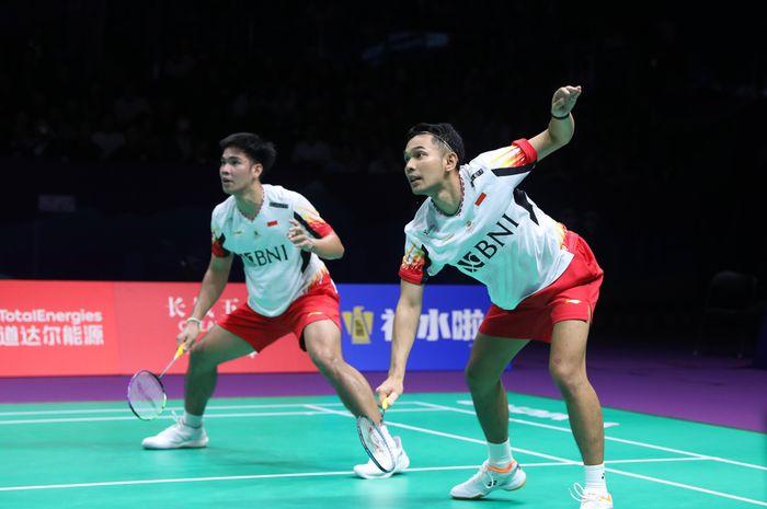 Pasangan ganda putra Indonesia, Fajar Alfian/Daniel Marthin, pada perempat final Thomas Cup 2024 melawan Korea Selatan di Hi-Tech Zone Sports Centre, Chengdu, China, Jumat (3/5/2024).