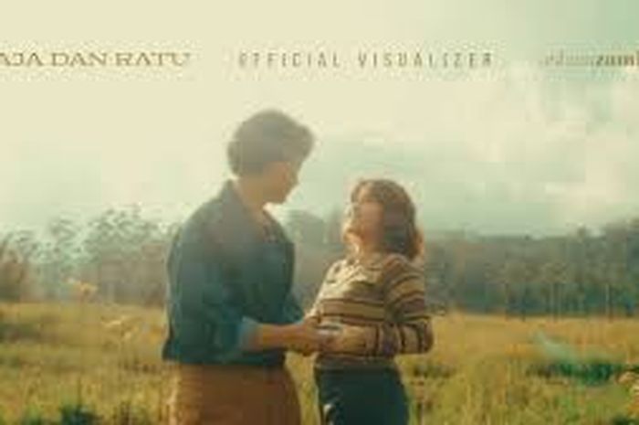  Ashira Zamita dan Petra Sihombing - Raja dan Ratu