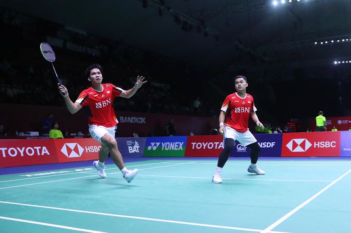 Aksi ganda putra Indonesia, Leo Rolly Carnando/Daniel Marthin, pada babak pertama Thailand Open 2024 di Bangkok, Thailand, 15 Mei 2024.