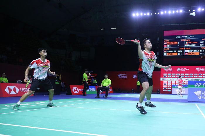 Pasangan ganda putra Indonesia, Sabar Karyaman Gutama/Moh Reza Pahlevi Isfahani, pada babak pertama Thailand Open 2024 di Nimibutr Stadium, Bangkok, Rabu (15/5/2024).