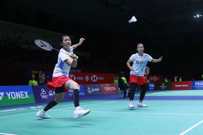 Ganda putri Indonesia, Febriana Dwipuji Kusuma/Amalia Cahaya Pratiwi, saat tampil pada babak 16 besar Thailand Open 2024 di Bangkok, Thailand, 16 Mei 2024.