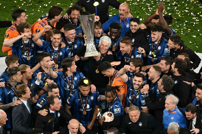 Gian Piero Gasperini membawa Atalanta menjuarai Liga Europa 2023-2024 usai kalahkan Bayer Leverkusen di final (22/5/2024).