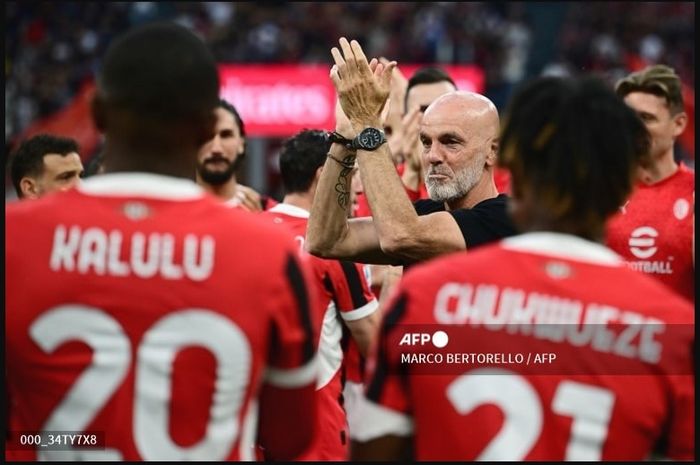 Stefano Pioli menyebut satu pemain yang bisa menjadi pemimpin AC Milan setelah Olivier Giroud dan Simon Kjaer hengkang.