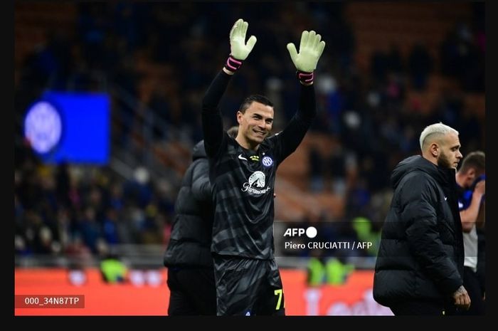 Kiper Inter Milan yang memiliki garis keturunan Indonesia, Emil Audero Mulyadi.