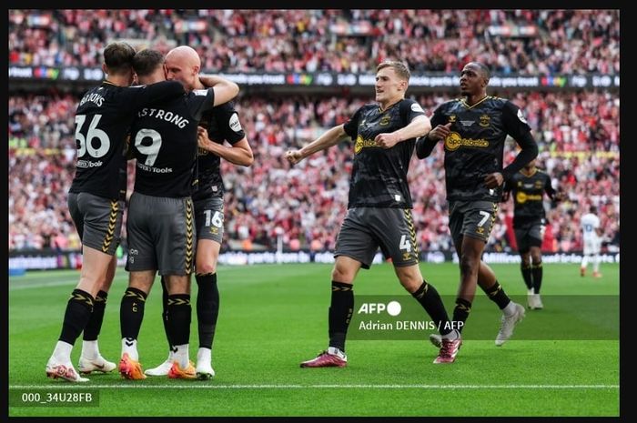 Adam Armstrong meloloskan Southampton ke kasta teratas Liga Inggris berkat kemenangan atas Leeds United pada final play-off promosi Divisi Championship (26/5/2024).