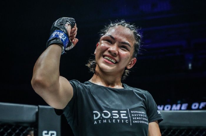 Jagoan ONE Championship, Denice Zamboanga, mengambil risiko besar dengan tetap bertarung di ONE 167 setelah Stamp Fairtex mengalami cedera.