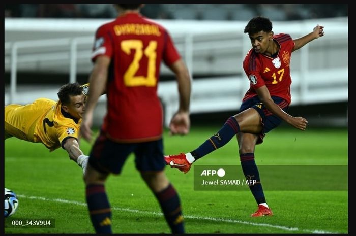 Timnas Spanyol mengandakan pemain-pemain muda Barcelona, termasuk Lamine Yamal, di Euro 2024 untuk meraih gelar ke-4 di turnamen tersebut.