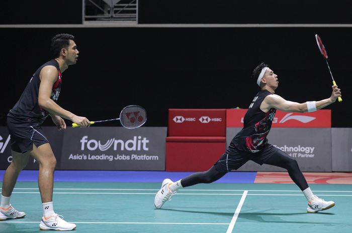 Pasangan ganda putra Indonesia, Fajar Alfian/Muhammad Rian Ardianto saat beraksi pada babak 32 besar Singapore Open 2024 di Singapore Indoor Stadium, Singapura, Rabu (29/5/2024).