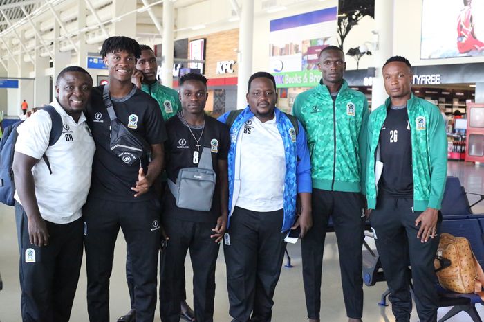 Skuad Timnas Tanzania di Bandara Julius Nyerere, Dodoma sebelum berangkat ke Jakarta