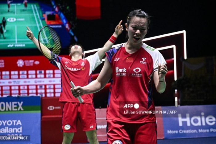 Ganda campuran China, Guo Xin Wa/Chen Fang Hui saat menjuarai Thailand Open 2024