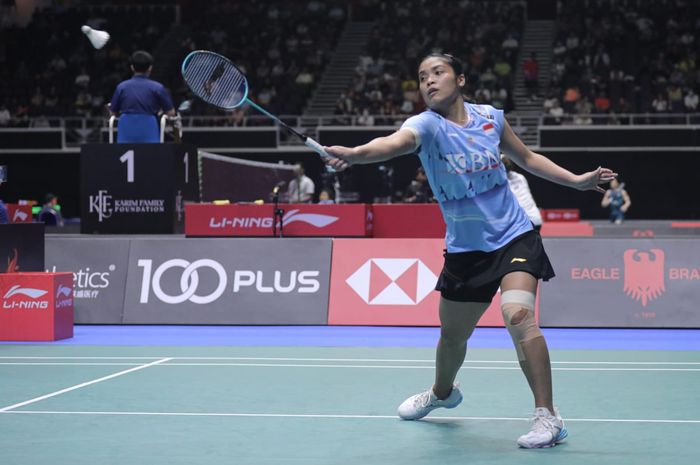 Tunggal putri Indonesia, Gregoria Mariska Tunjung, saat tampil pada babak kedua Singapore Open 2024 di Kallang, Singapura, 30 Mei 2024.