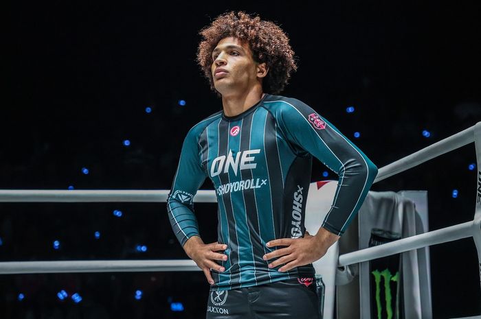 Juara kelas ringan submission grappling ONE Championship, Kade Ruotolo, akan melakukan debutnya di MMA pada gelaran ONE 167, 8 Juni 2024. 