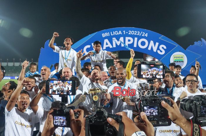 Perayaan juara Persib Bandung di Stadion Gelora Bangkalan, Madura, Jawa Timur, Jumat (31/5/2024).